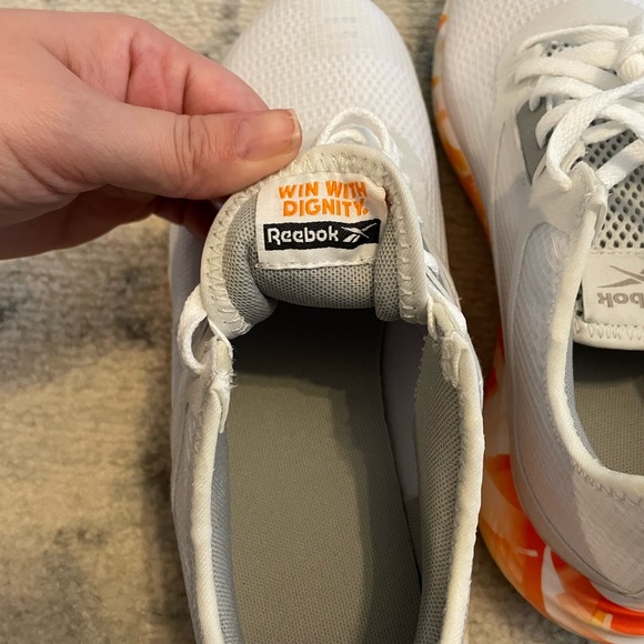 Women’s Reebok Size 9 - Picture 8 of 8